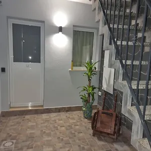 https://al-punto-giusto.taorminaitalyhotels.com