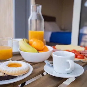 https://my-home-catania-rooms.taorminaitalyhotels.com